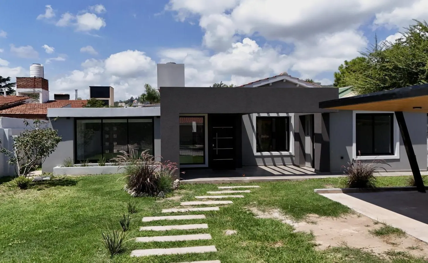 Casa con 4 dormitorios en venta en Barrio Santa Rita 3