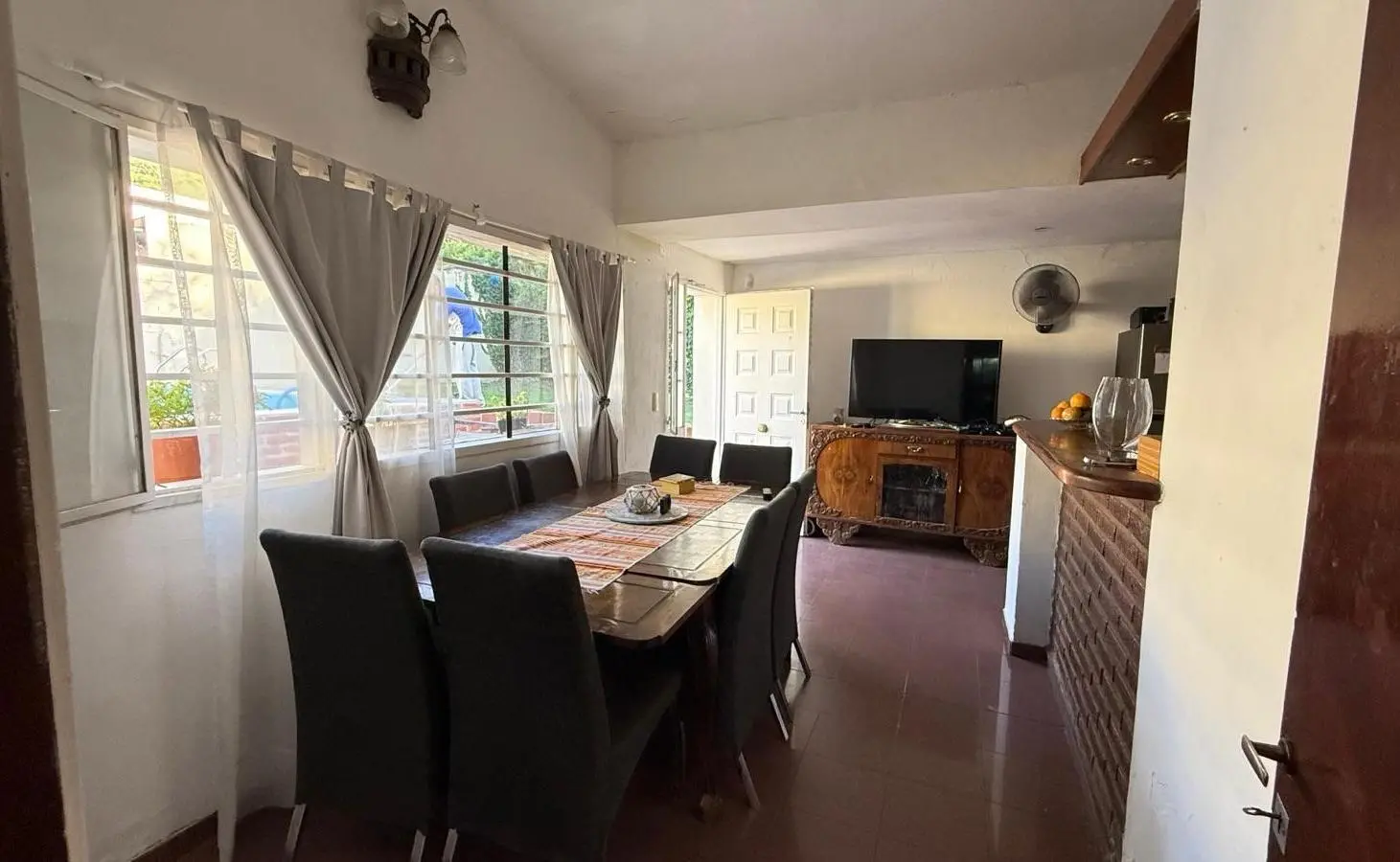 CASA DE 3 DORMITORIOS, PILETA Y UNA VISTA SOÑADA. 5