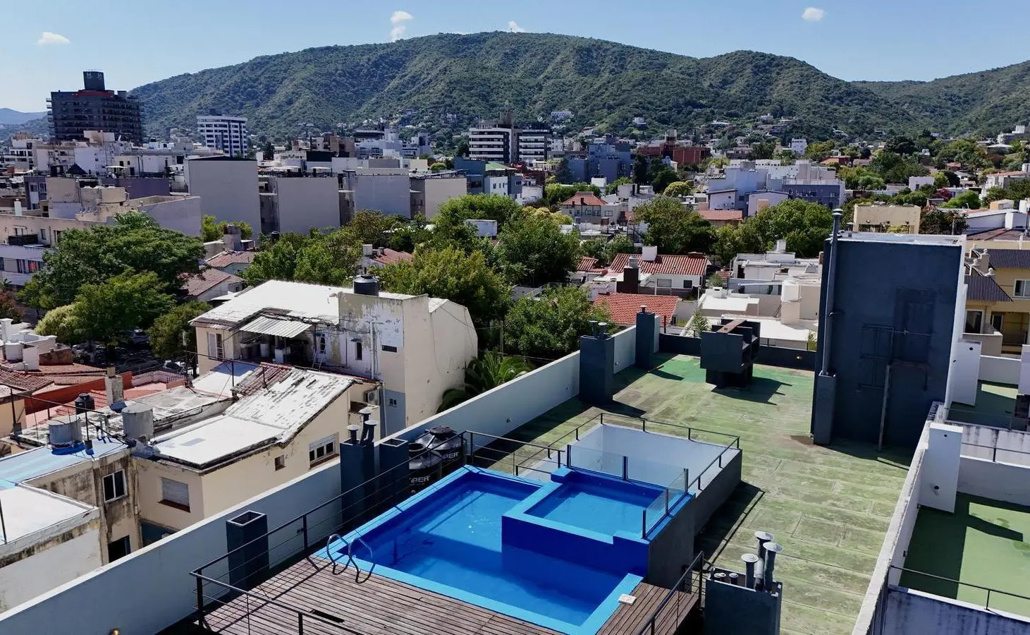 Departamento en venta de 1 dormitorio con terraza y vista en Villa Carlos Paz 3