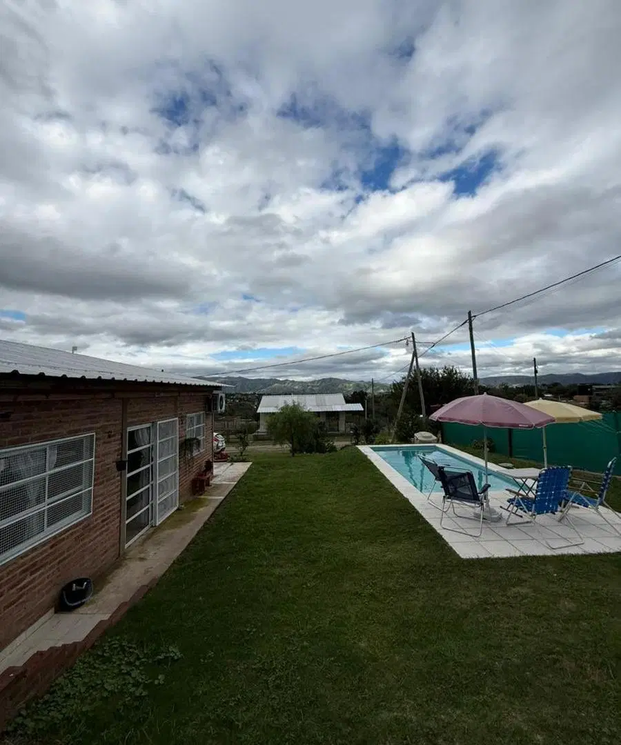Casa  de 75 mts2 con 2 dormitorios en San Roque, 500mts2 de terreno 5