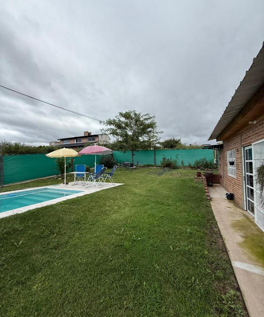 Casa  de 75 mts2 con 2 dormitorios en San Roque, 500mts2 de terreno