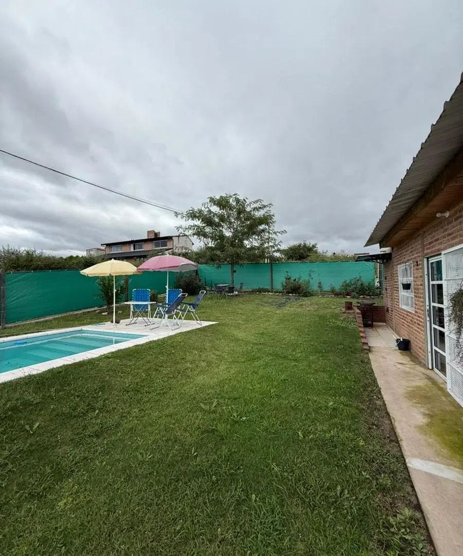 Casa  de 75 mts2 con 2 dormitorios en San Roque, 500mts2 de terreno 2