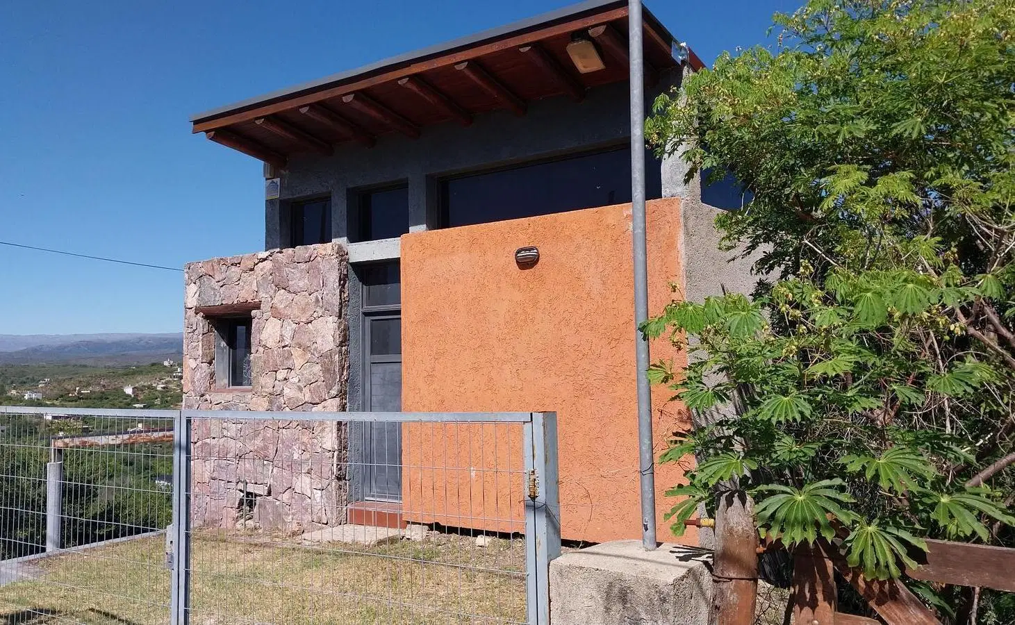 Casa en venta con vista en Estancia Vieja, terraza amplia. 3