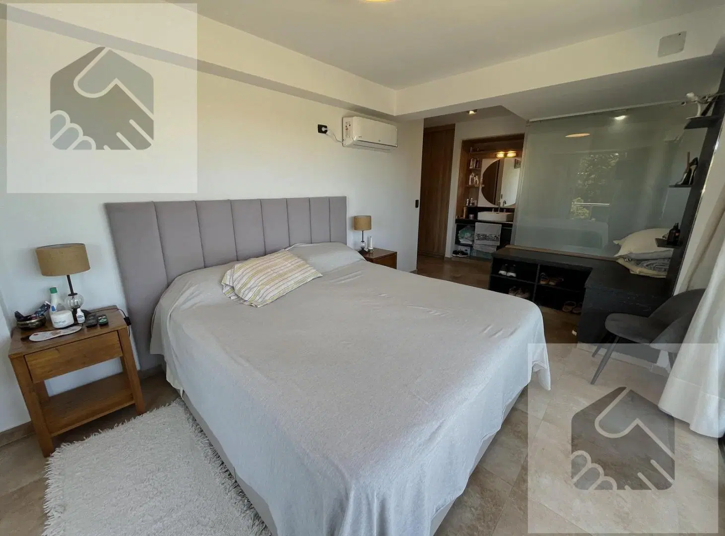 Departamento de categoría ubicado sobre costanera con vista al lago 5