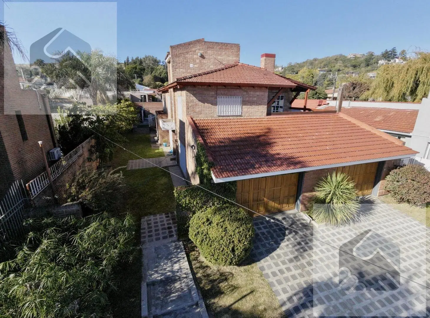 Casa en venta con 5 dormitorios en Barrio La Cuesta 4