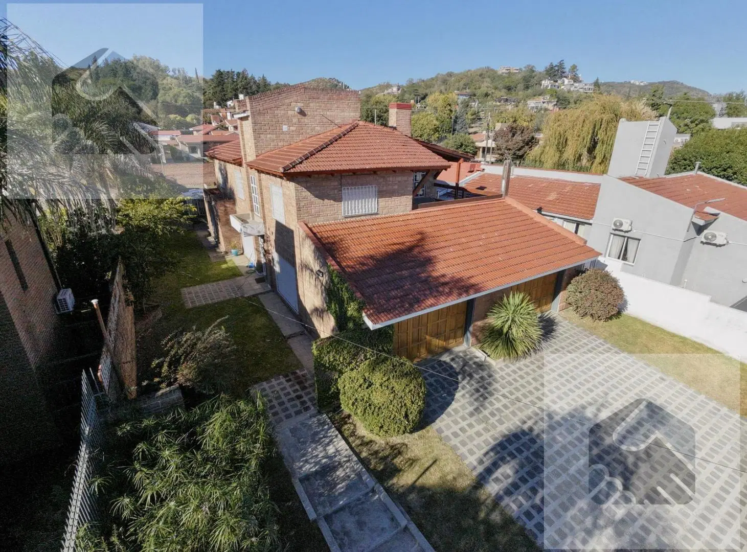 Casa en venta con 5 dormitorios en Barrio La Cuesta 3