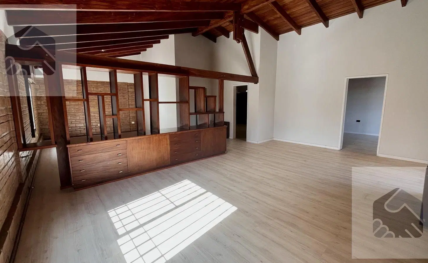 Casa en venta con 5 dormitorios en Barrio La Cuesta 5