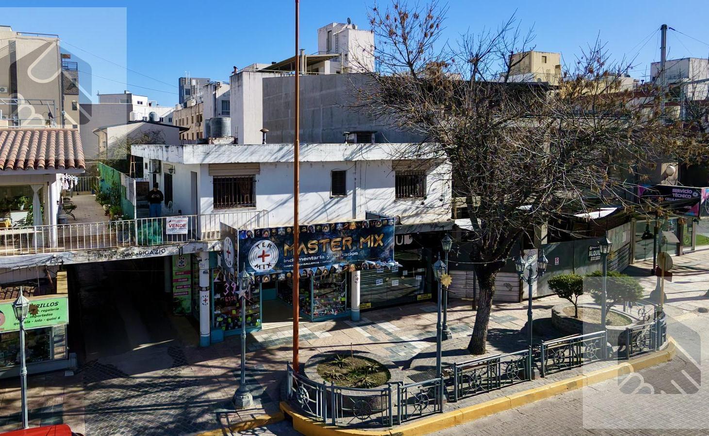 Foto de OPORTUNIDAD 3 LOCALES MAS DEPARTAMENTO |PLO10341690|60226953|, imagen 2