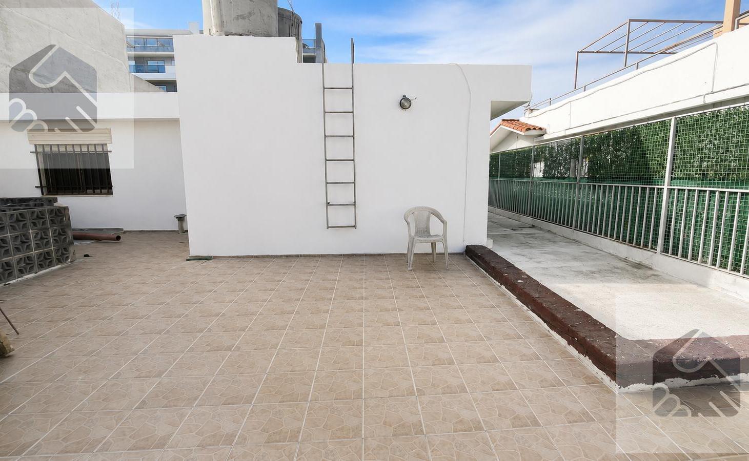 Foto de OPORTUNIDAD 3 LOCALES MAS DEPARTAMENTO |PLO10341690|60226953|, imagen 1