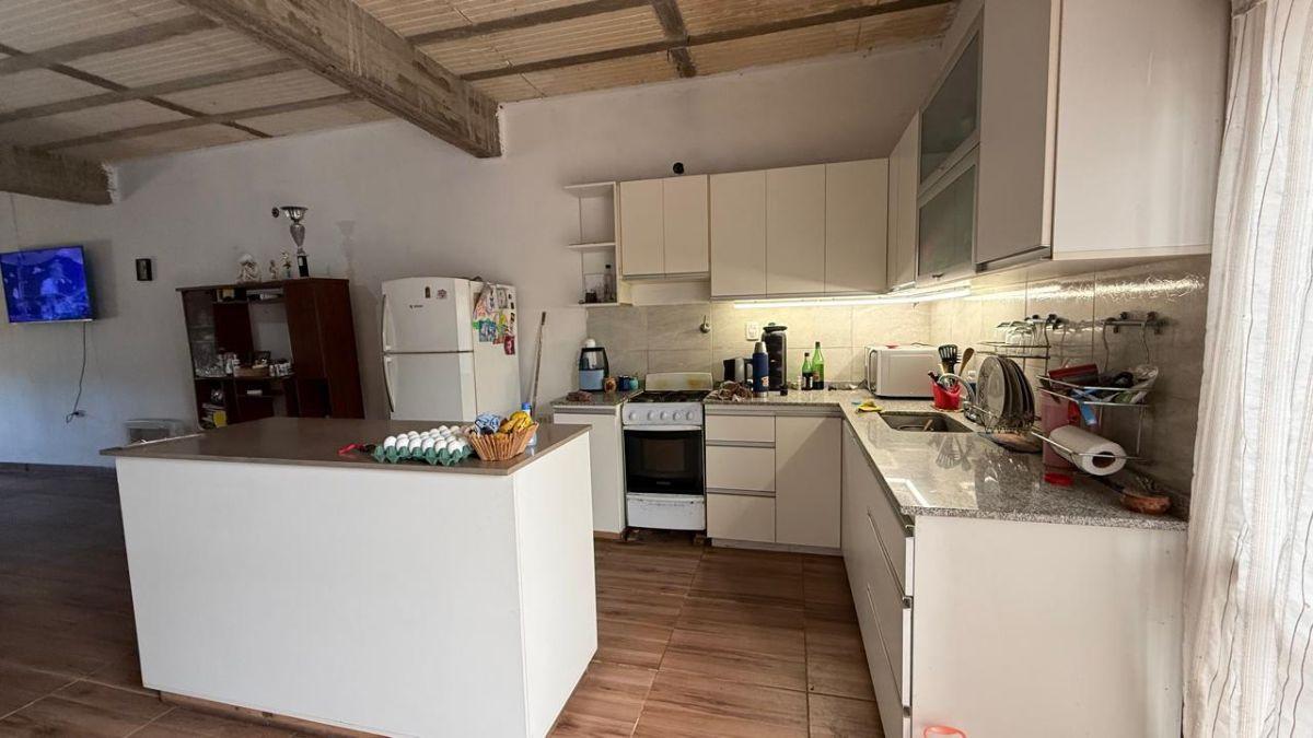 Foto de Casa con 285 m² y 2 dormitorios en venta en BARRIO AMELIA Villa Amelia, imagen 4