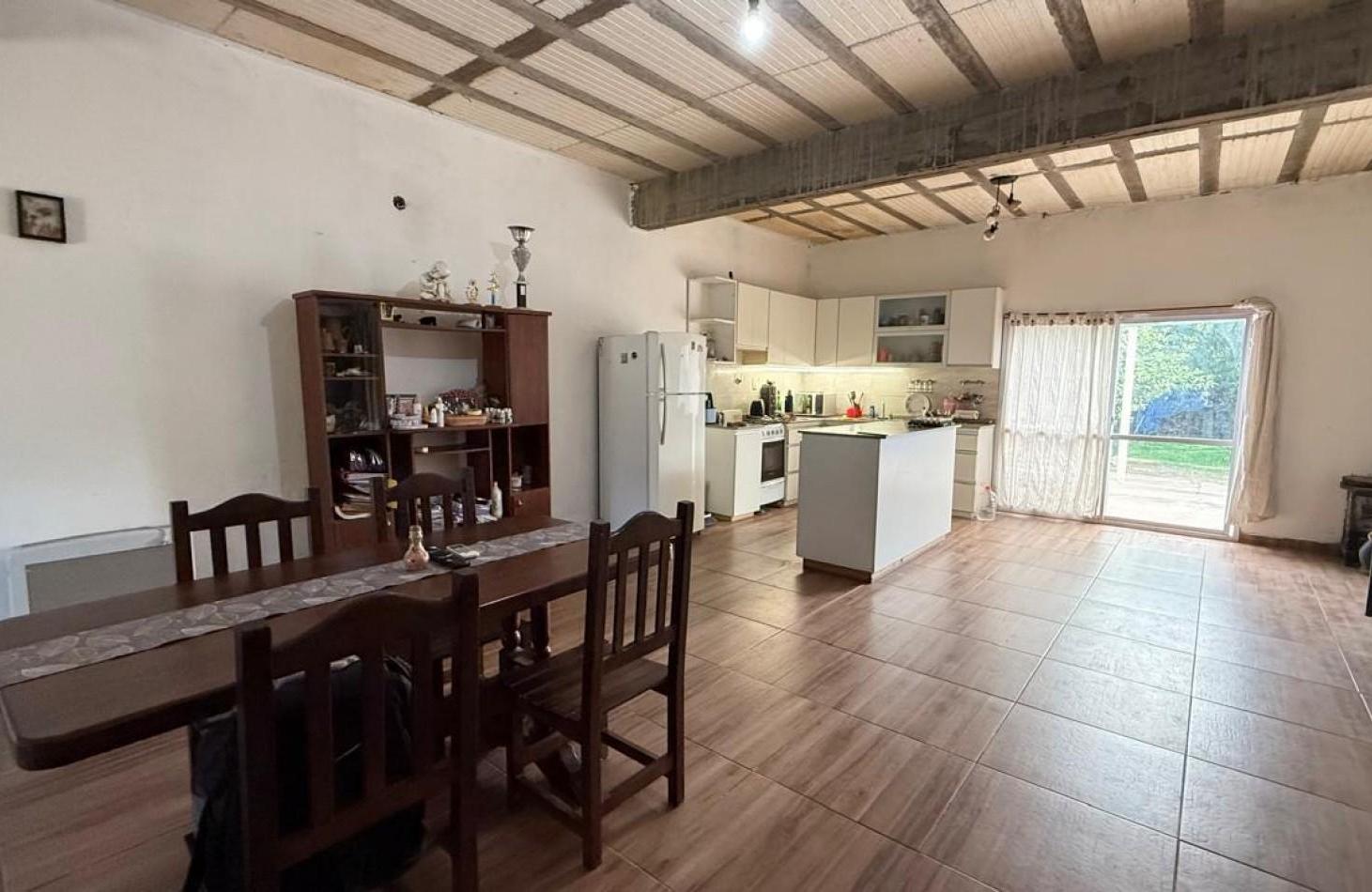 Foto de Hermosa Casa con Pileta en Esquina | Barrio Amelia, Villa Amelia, imagen 1