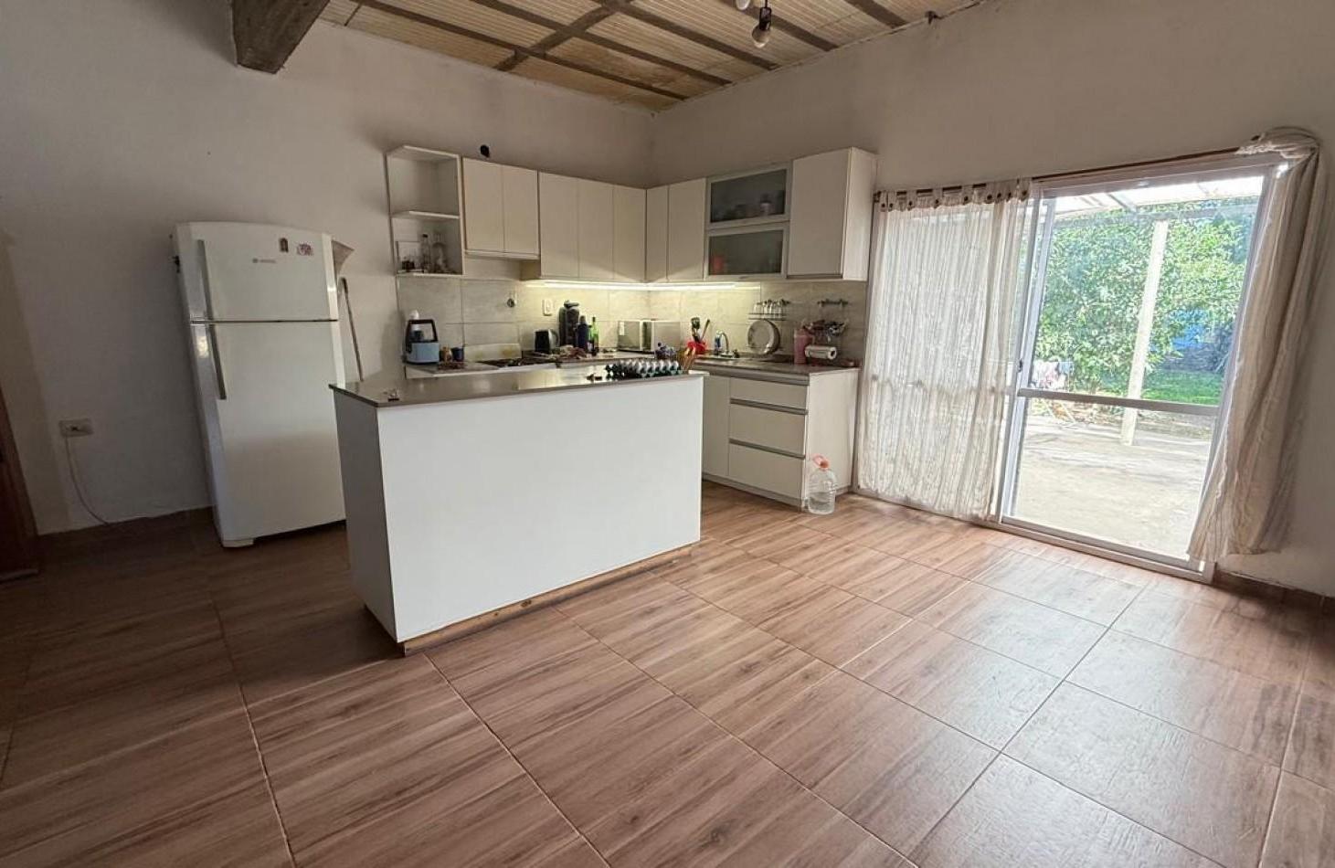 Foto de Hermosa Casa con Pileta en Esquina | Barrio Amelia, Villa Amelia, imagen 2