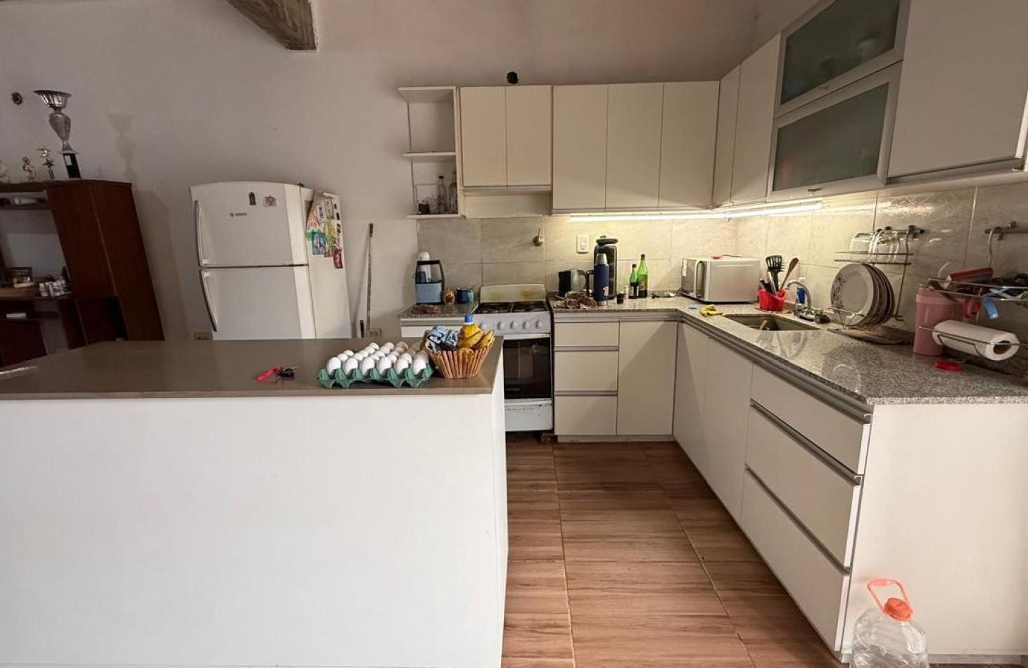 Foto de Hermosa Casa con Pileta en Esquina | Barrio Amelia, Villa Amelia, imagen 3