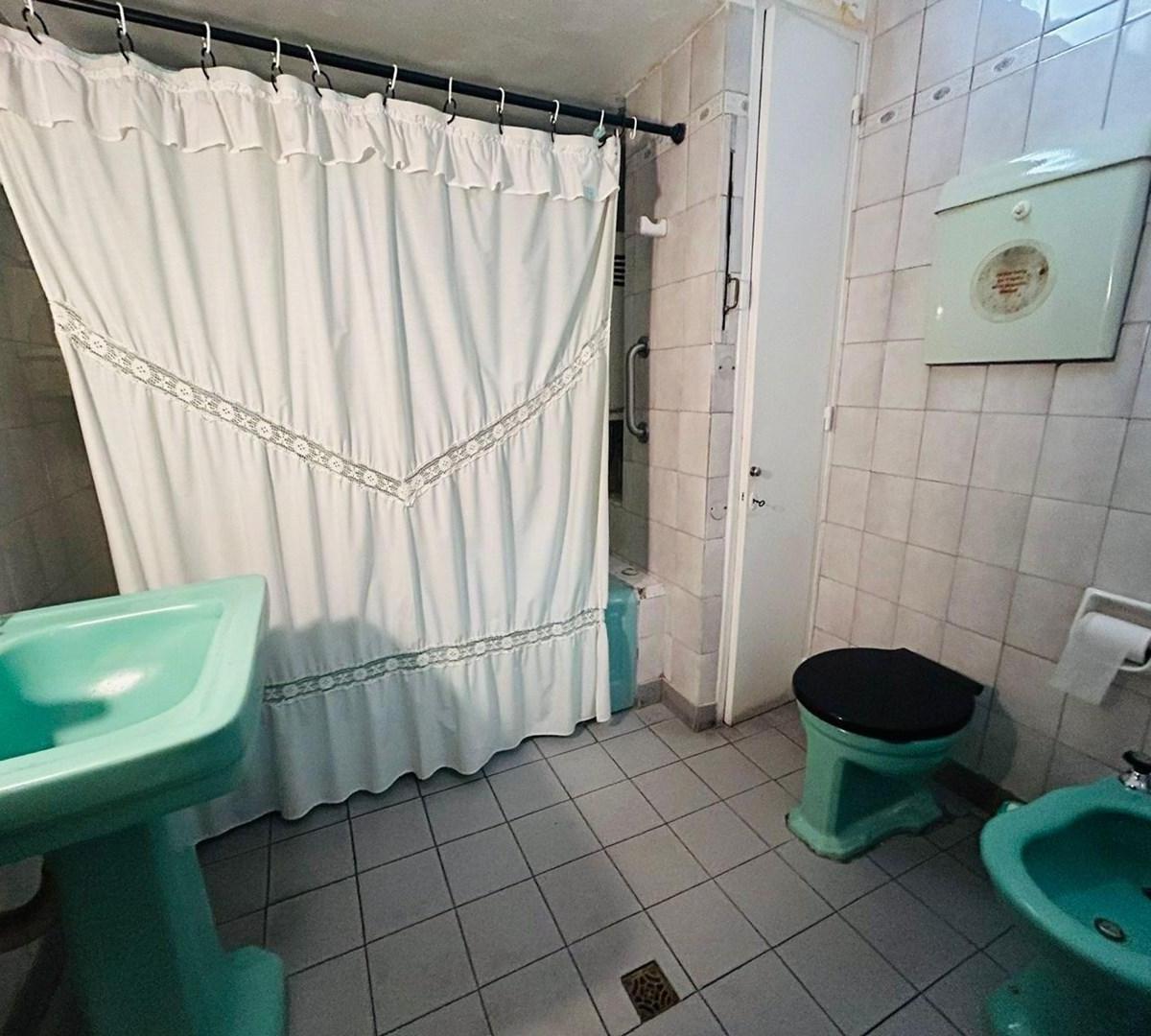 Casa en Venta en La Plata, G. B. a. Zona Sur, Argentina 2