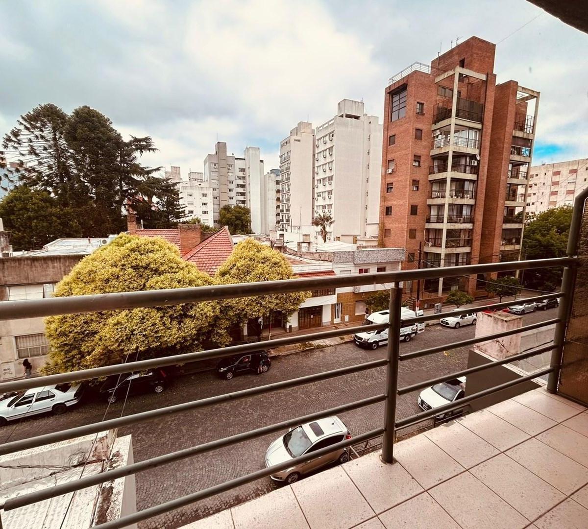 Departamento en Alquiler en La Plata, G. B. a. Zona Sur, Argentina 2
