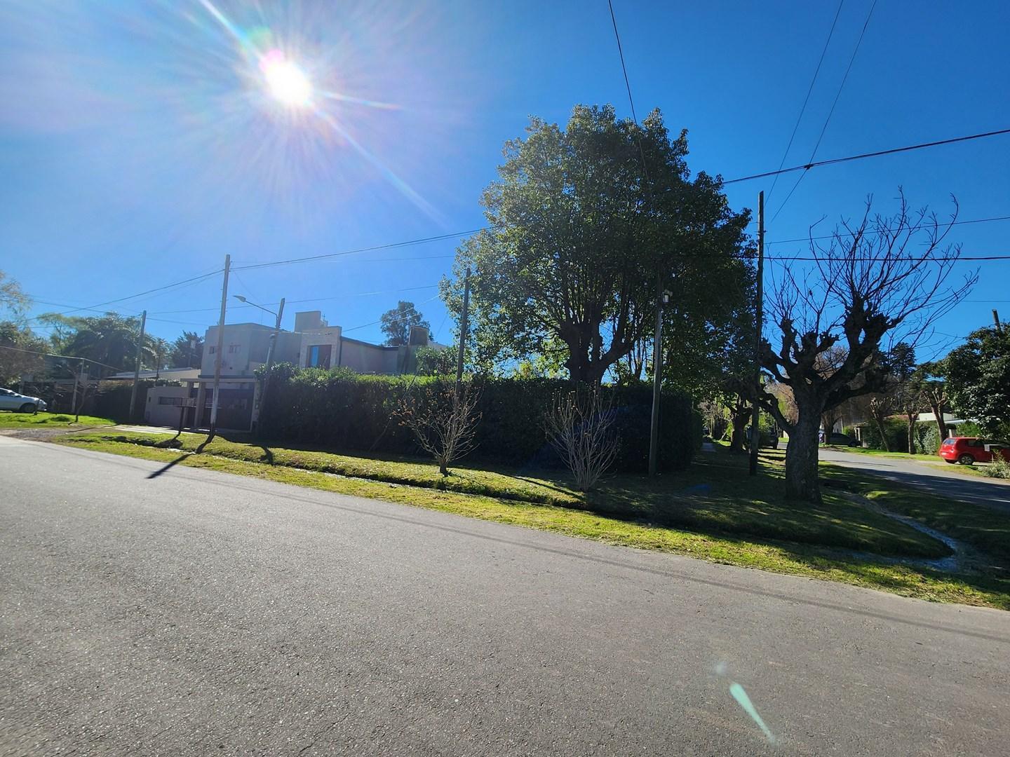 Foto de Lote y Casa en Venta ubicado en City Bell, La Plata, G.B.A. Zona Sur, imagen 3
