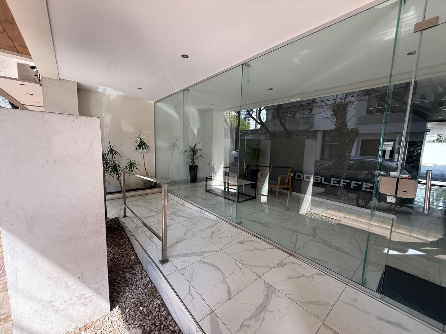 Foto de Departamento Semipiso en Venta de categoría en La Plata, imagen 3