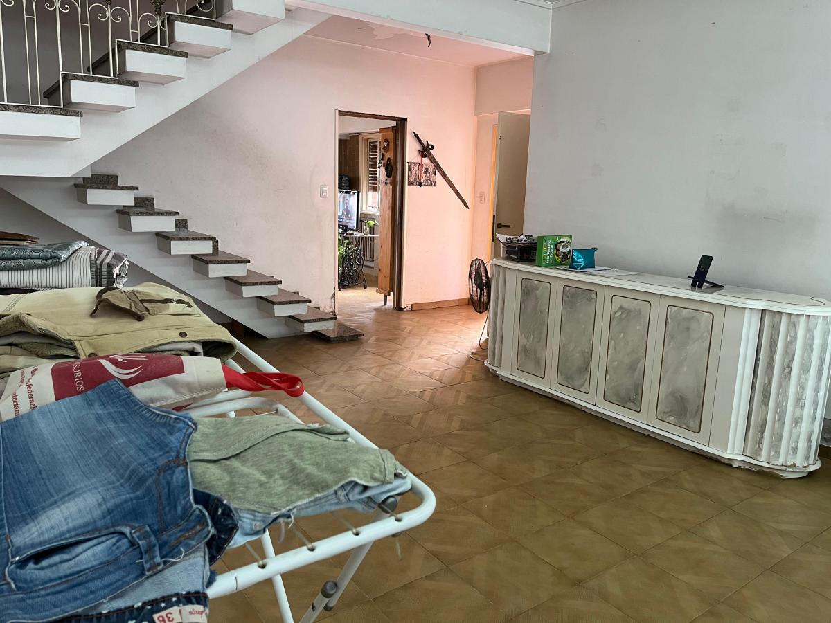 Casa Venta 5 Ambientes Versalles 2