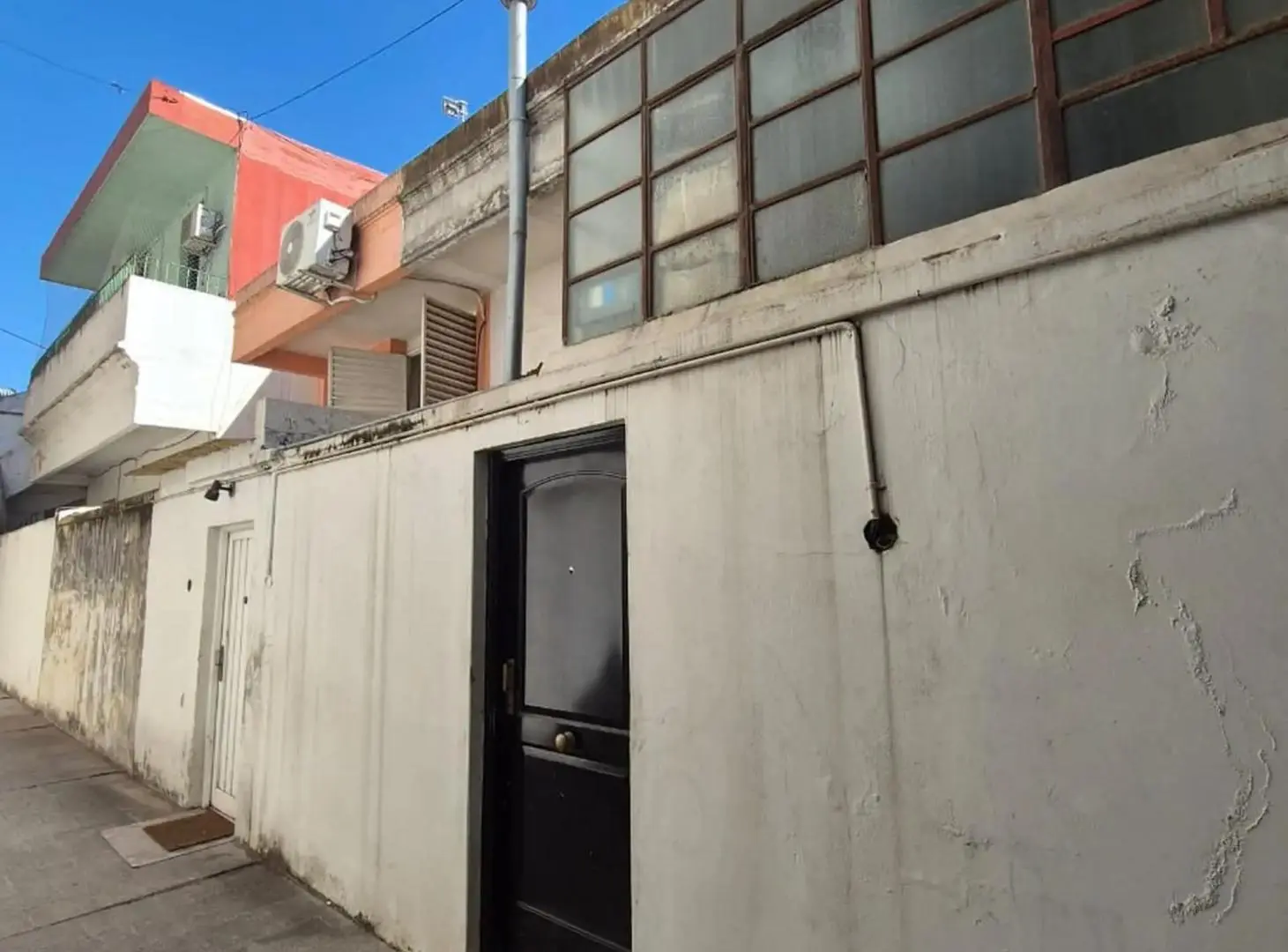 VENTA de LOCAL en VILLA GRAL MITRE 5