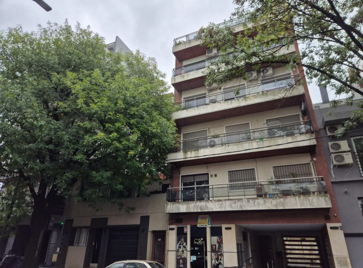 Departamento 2 ambientes patio venta Monte Castro 2