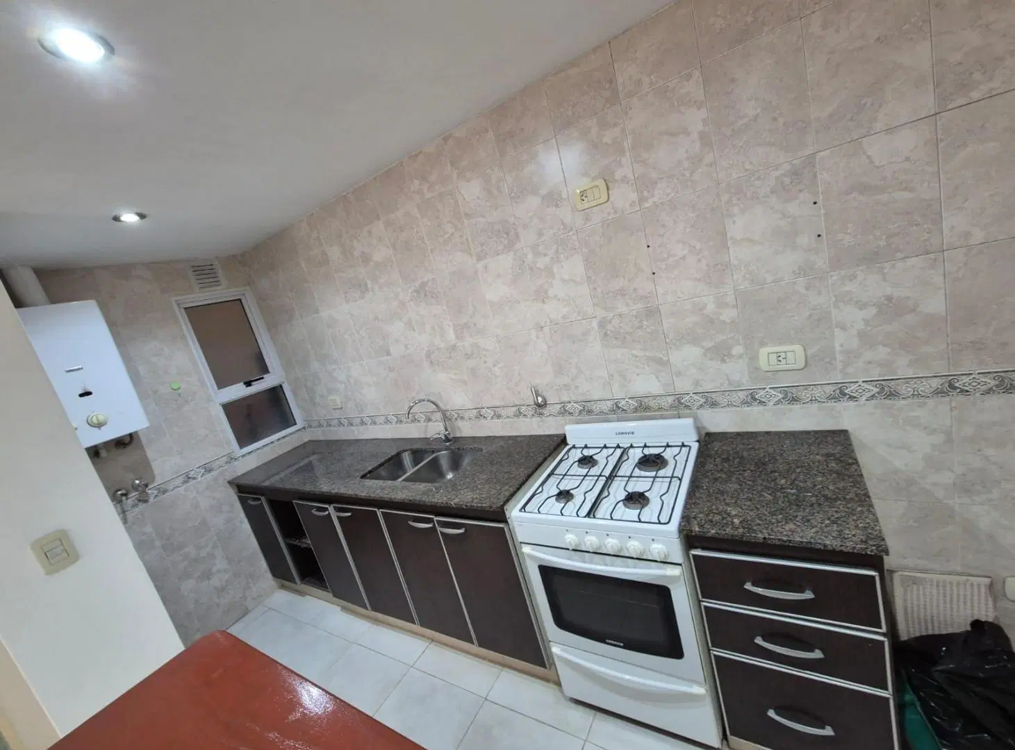Departamento 2 ambientes patio venta Monte Castro 5