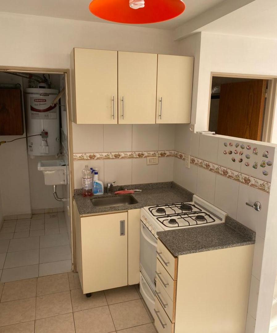 Foto de Departamento 2 ambientes alquiler Monte Castro, imagen 5