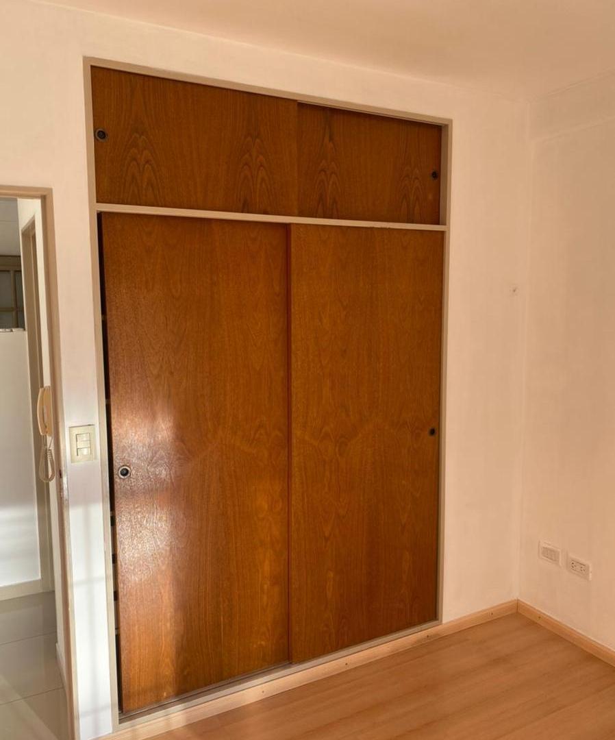 Foto de Departamento 2 ambientes alquiler Monte Castro, imagen 3