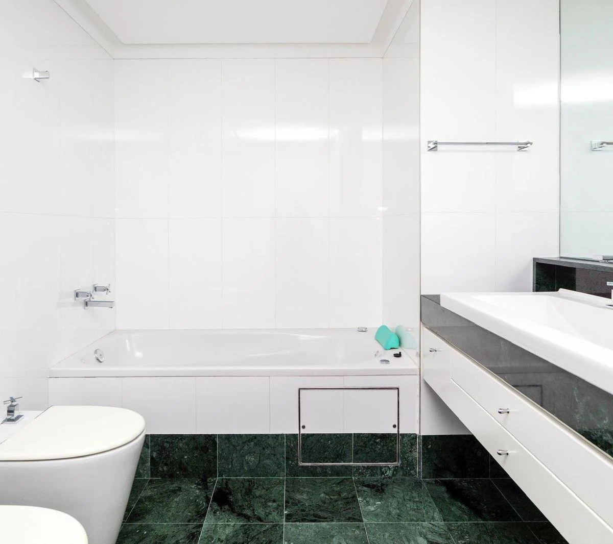 Departamento en Venta 4 Amb Amoblado - Piso Alto en Renoir I Puerto Madero 1