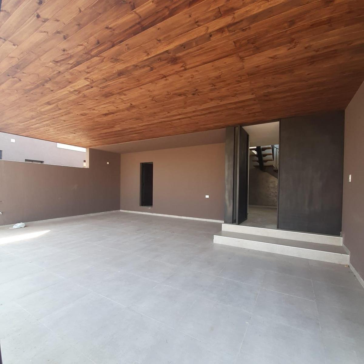 Villa Allende - Housing- Barrio Golf CASA EN VENTA 3 DORM