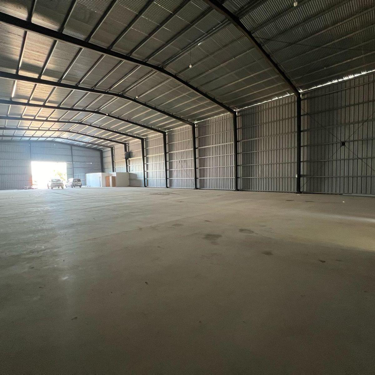 Foto de Polo 52 ,Galpon indutrial , 1000m2, 1 oficina, 2 baños, imagen 5