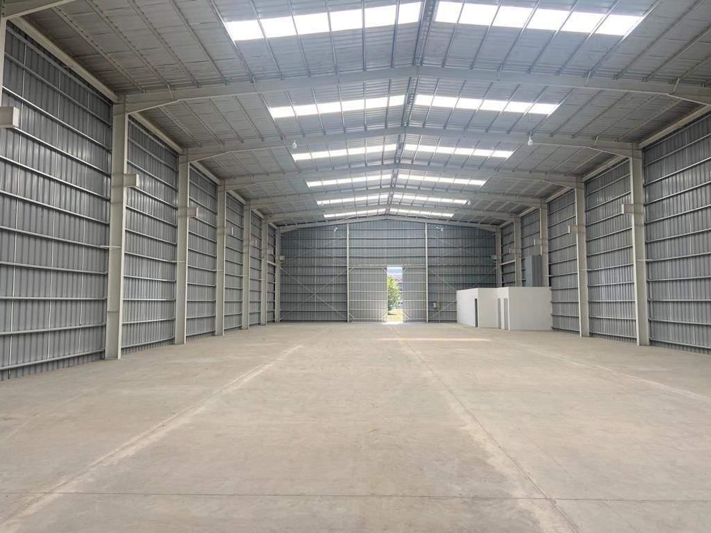 Galpon en venta de 1000 metros cubiertos y 3000 de terreno