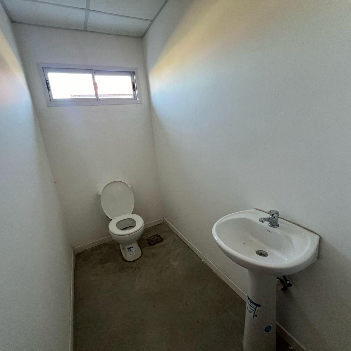 Foto de Galpon en venta de 1000 metros cubiertos y 3000 de terreno, imagen 4