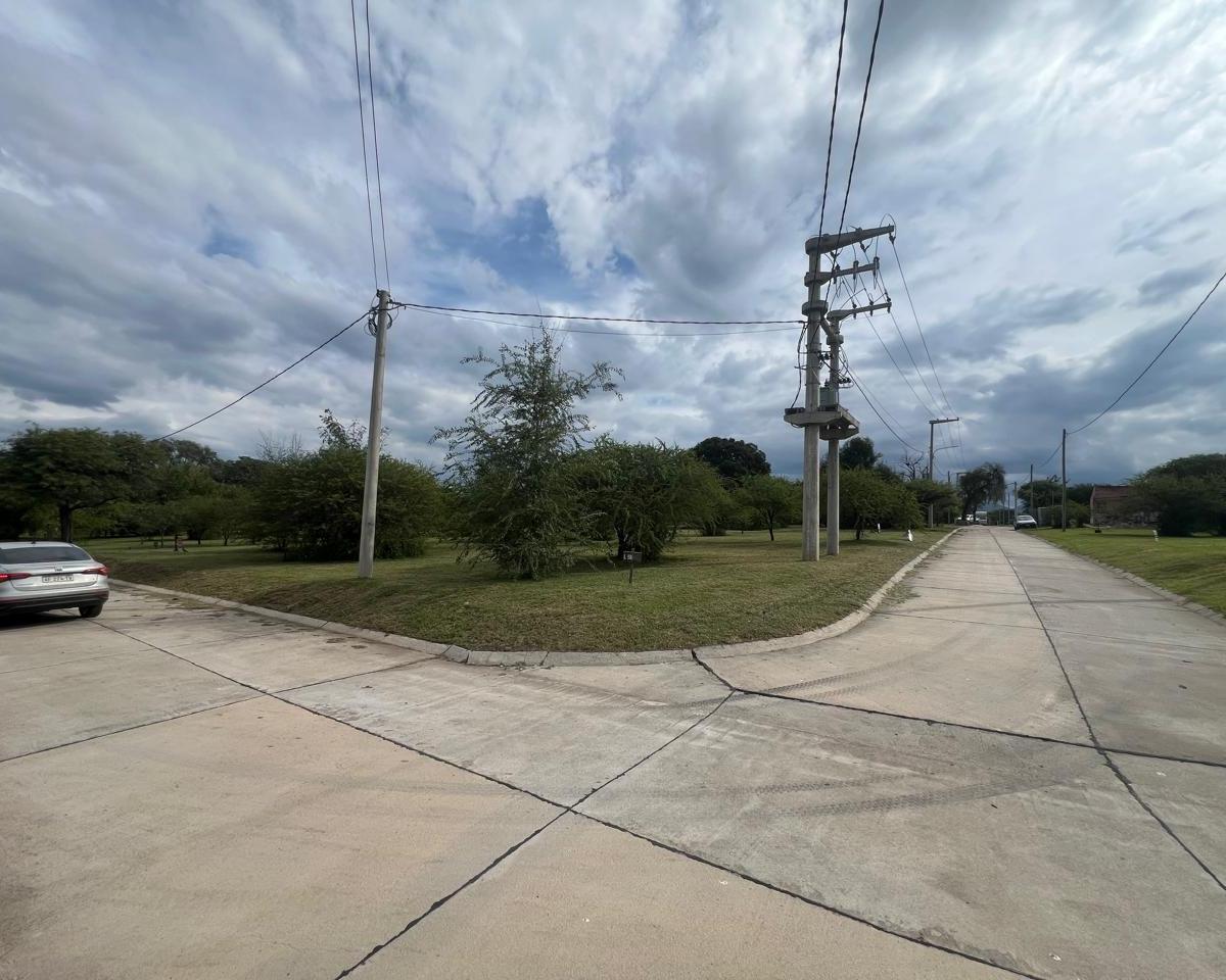 Lotes Uniquillo Barrio Cerrado La Adela 5