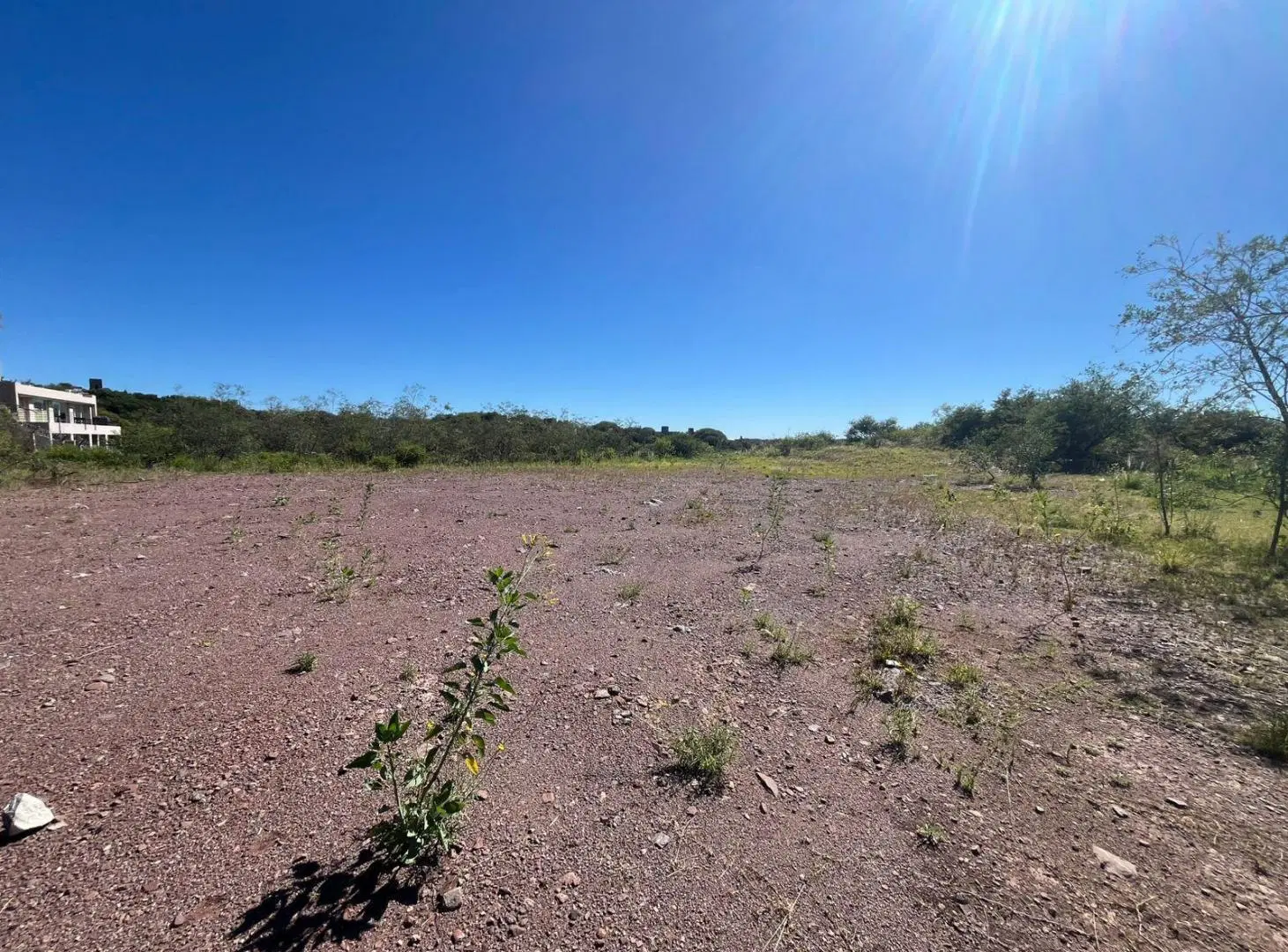 se vende Lote para desarrollar en villa allende 4