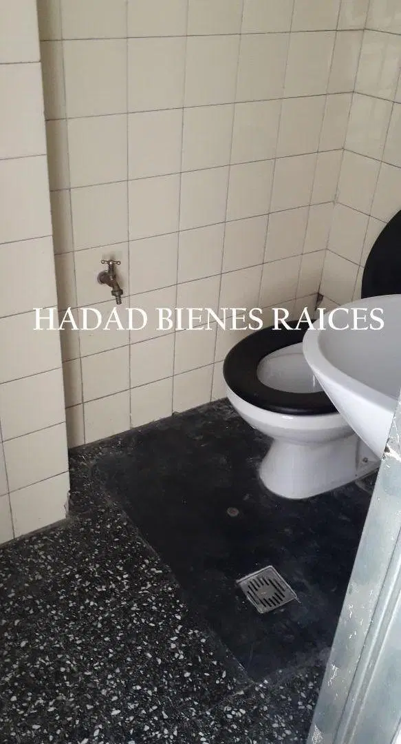 Alquilo oficina Galeria Planeta 5
