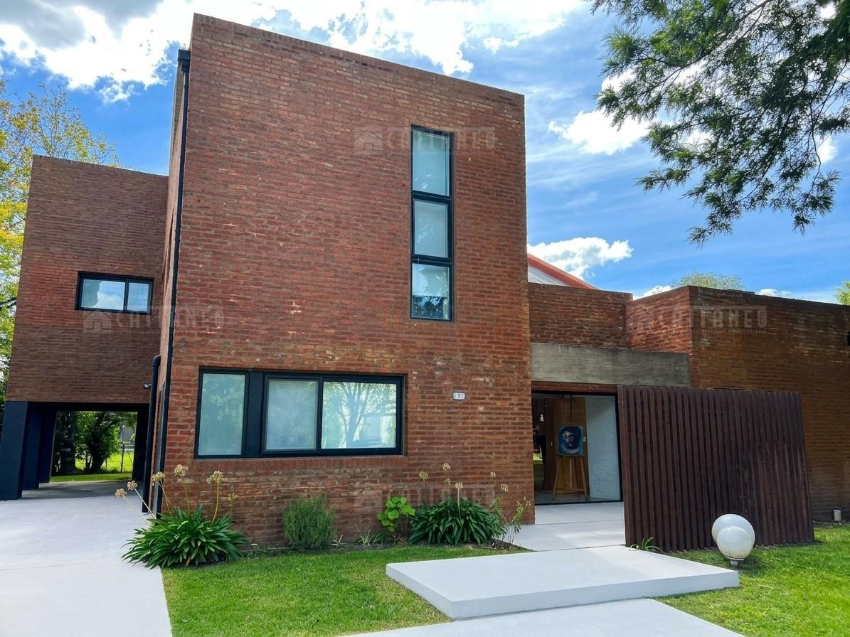 Foto de Casa en Venta en La Martona, Cañuelas, imagen 1