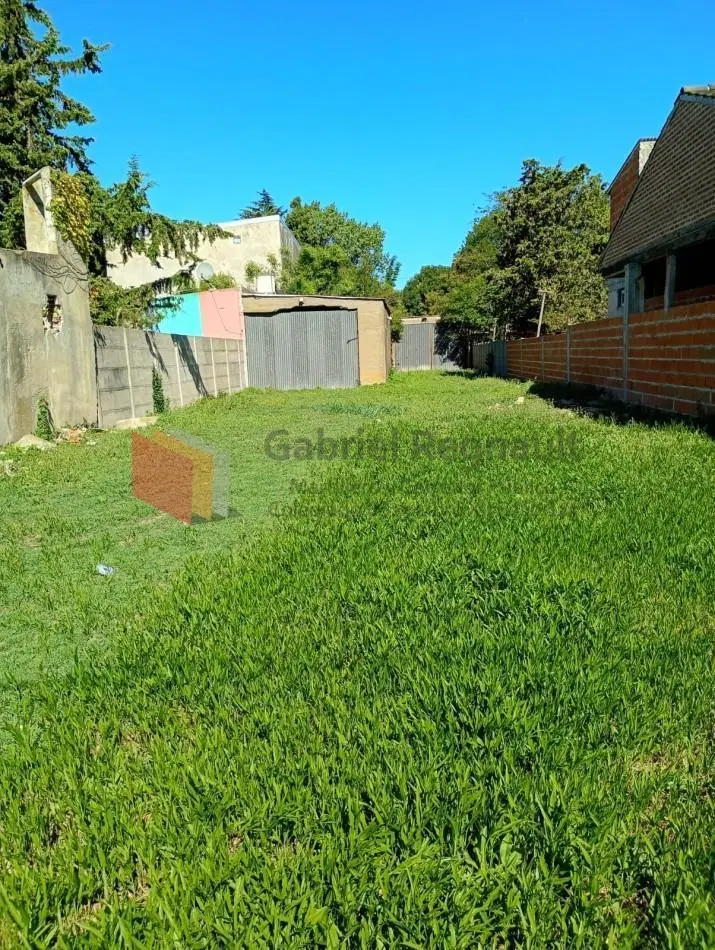 Lote calle 39 entre Av. Montevideo y Corrientes 5