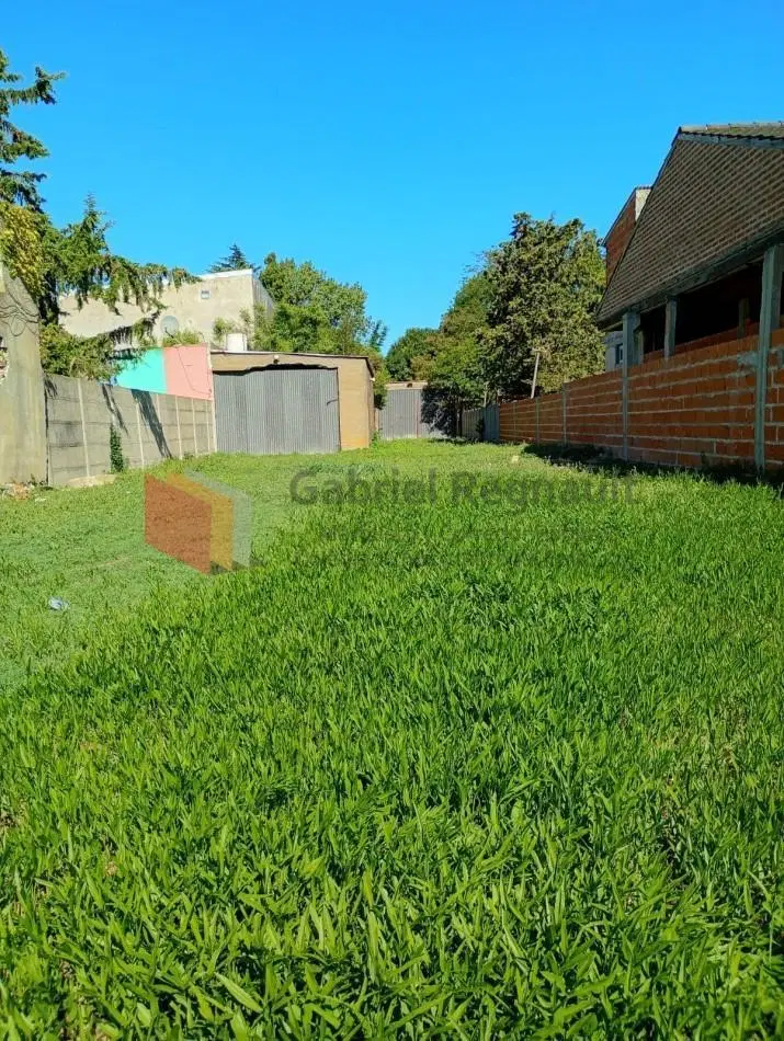 Lote calle 39 entre Av. Montevideo y Corrientes 4