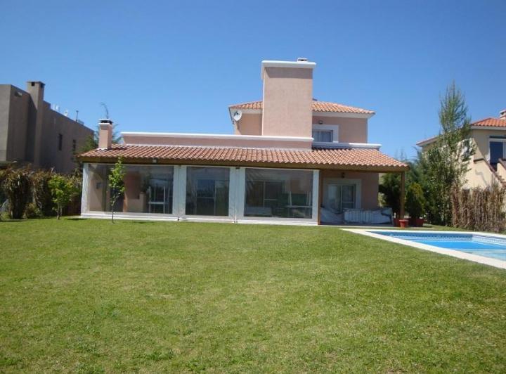 Excelente Casa a la Laguna con Muelle y Playa en SIL Oportunidad! Apto Crédito! 4