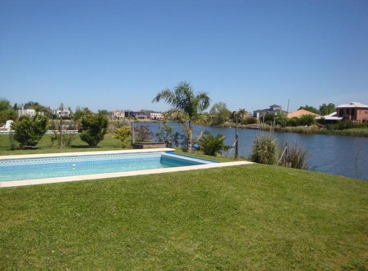 Excelente Casa a la Laguna con Muelle y Playa en SIL Oportunidad! Apto Crédito! 2