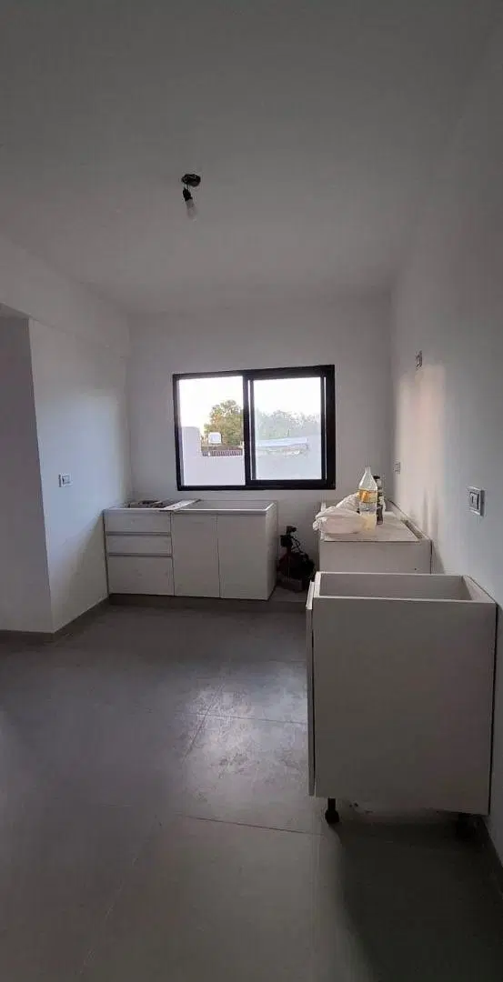 Excelente Departamento 1° Piso por escalera "A Estrenar" Contrafrente Disponible Agosto 2026! Capáz 2
