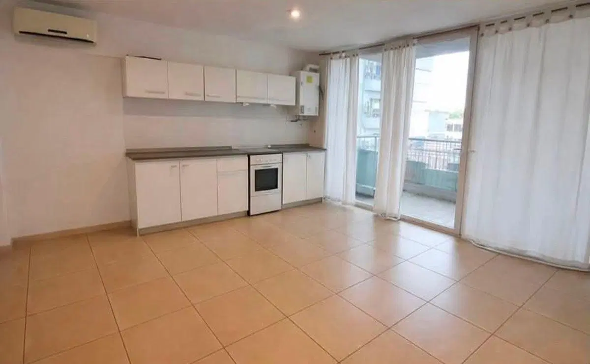 Excelente Oportunidad! 2 Ambientes Ideal Inversión! Bajó de U$S 108.000.- a U$S 60.000.- 1