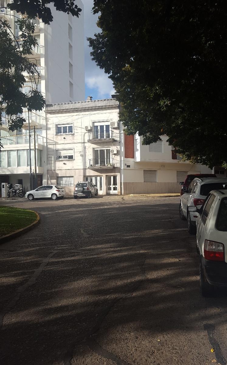 Departamento en PH Plaza Olázabal La Plata 4