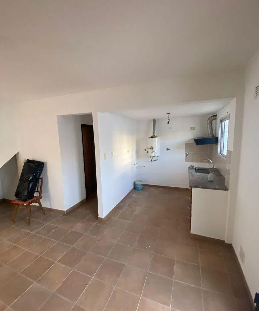 PH con 1 dormitorio y patio en alquiler en San Carlos 5