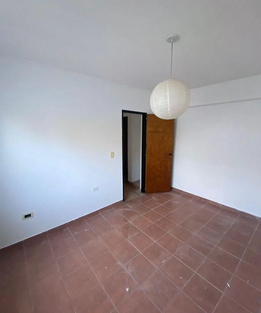PH con 1 dormitorio y patio en alquiler en San Carlos 3