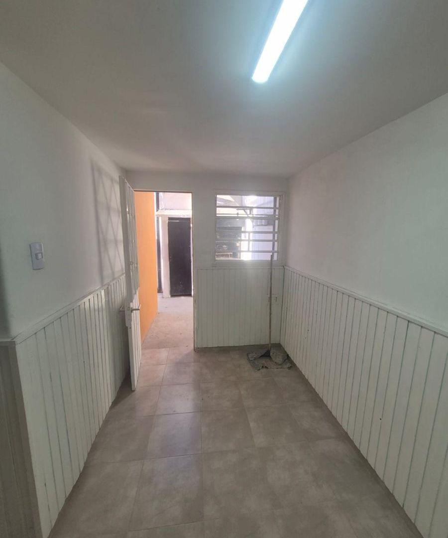 Foto de PH 2 dormitorios en alquiler en La Plata, imagen 2