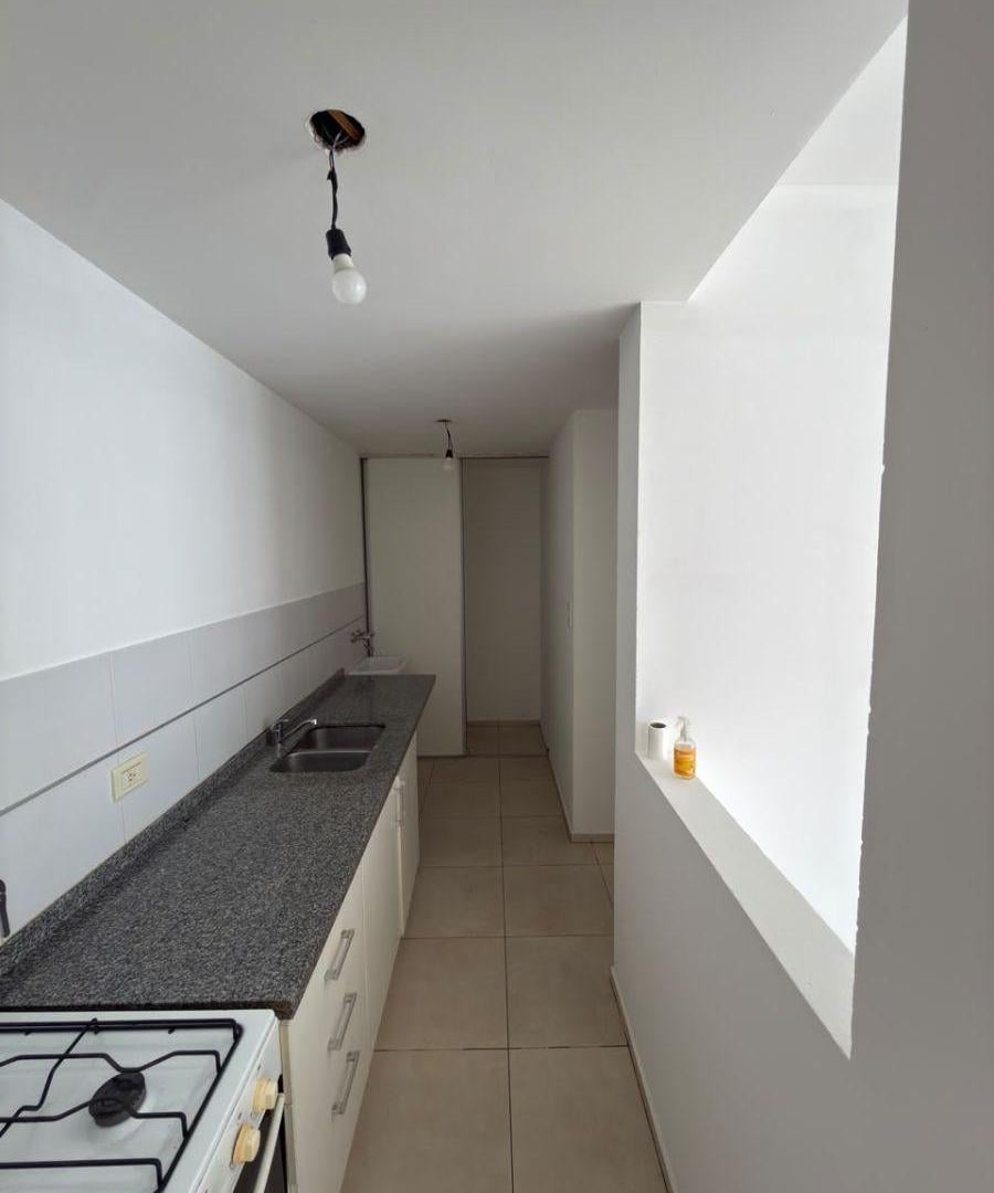 Foto de Departamento En Alquiler La Plata 1 Dormitorio Con Cochera Calle 41, imagen 2
