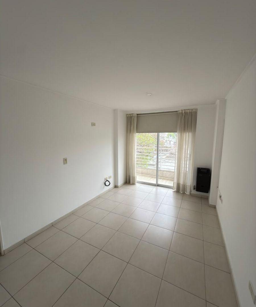 Foto de Departamento En Alquiler La Plata 1 Dormitorio Calle 43 Entre 16 Y 17, imagen 3