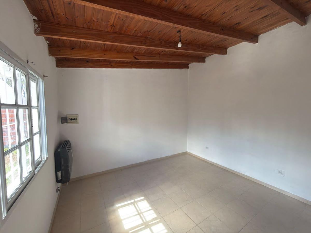 Foto de Casa En Alquiler Ubicada En San Carlos Calle 49 Entre 138 Y 139, imagen 3