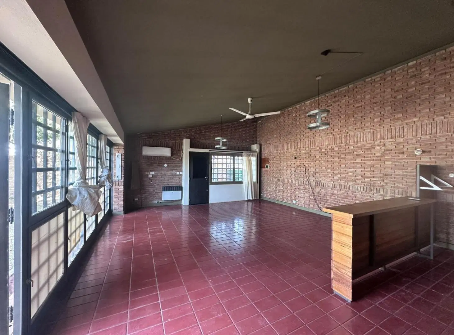 CASA 2 DORM EN BARRIO URCA, EXCELENTE UBICACION 3